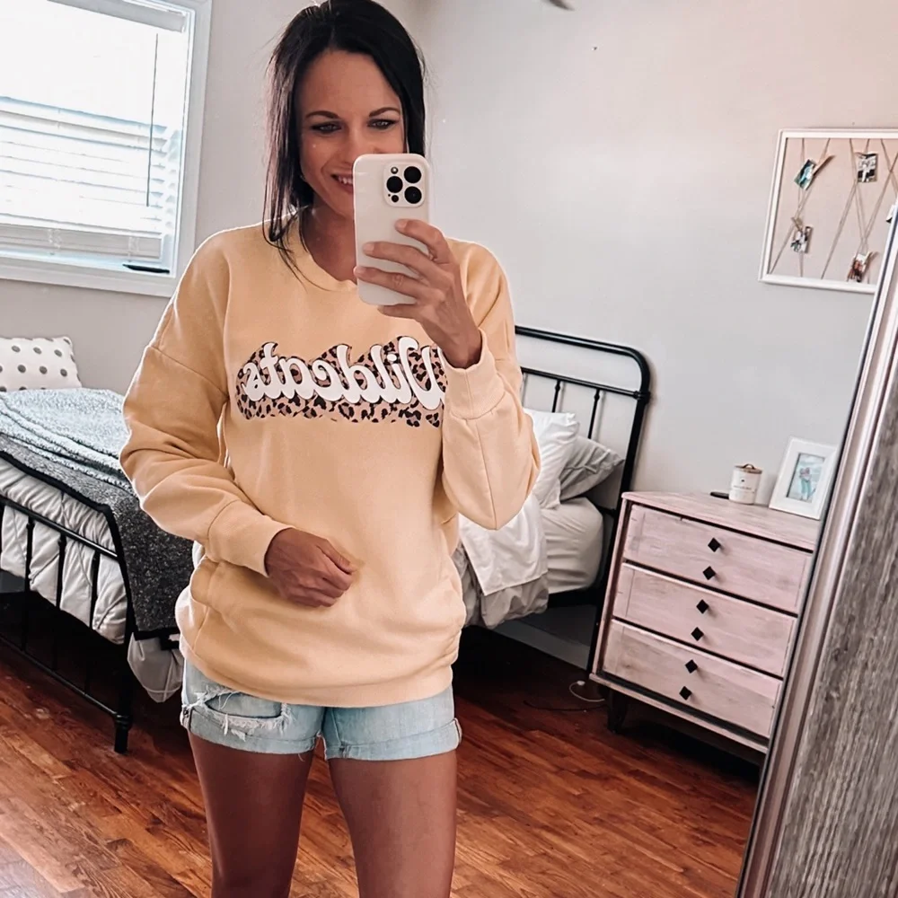 customized wildcats pocket sweater - Picture 3 of 8